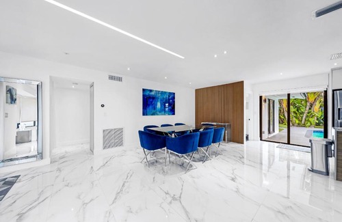 Highland Lakes Villa | Cole`s House