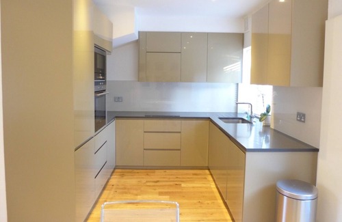 Garden Suburb House | Coleridge Walk, by Veeve