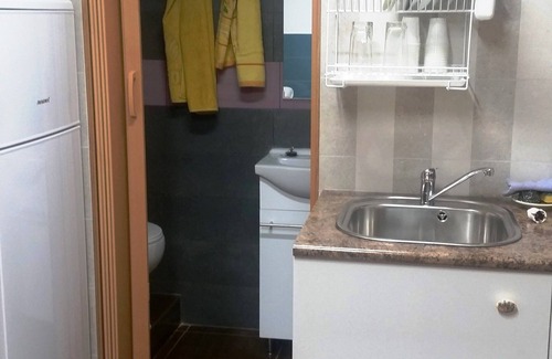 Collblanc y La Torrassa Apartment | COLIVING 87 STUDIO NUMBER 1