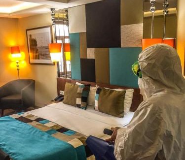 Asmali Mescit Hotel | Collage Pera Hotel