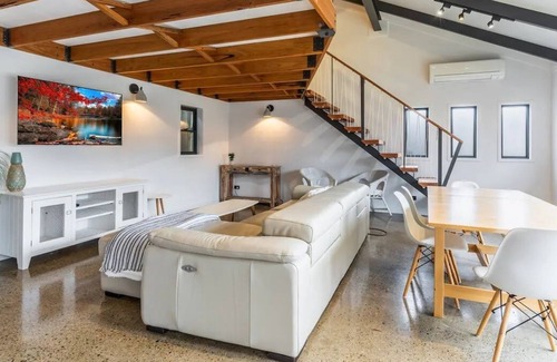 Collaroy House | Collaroy Beach Loft Style Villa! Family Friendly