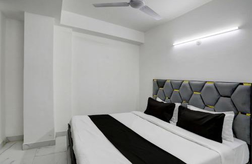 New Delhi Hotel | Collection O 24/7 Hotel