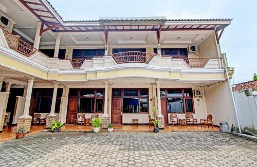 Purwokerto Hotel | Collection O 92242 Hotel Tanjung Emas