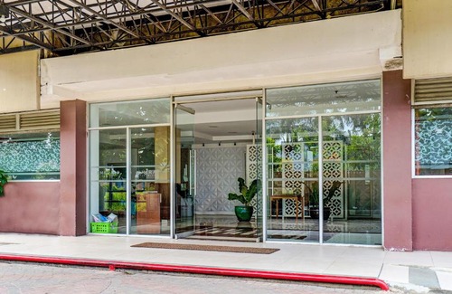 Bandung Hotel | Collection O 92643 Emerald Apartement By Tahha Hospitality