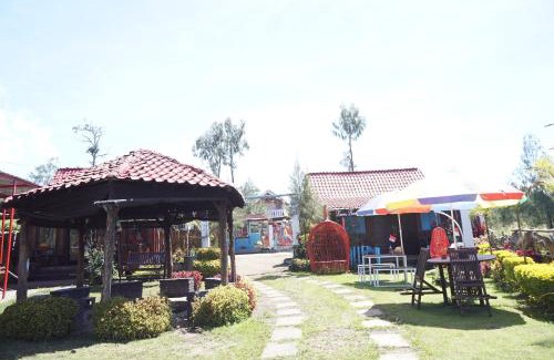 Kajarharjo Hotel | Collection O 93000 Karona Berg Homestay & Cafe