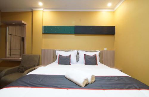 Pekanbaru Hotel | Collection O 94762 Starlight