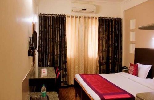 Adyar Hotel | Collection O Hanuman