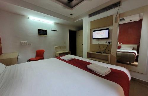 Kandur Hotel | Collection O Hotel Highway Grand