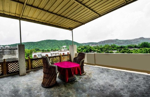 Sawai Madhopur Hotel | Collection O Hotel Vanraj Palace