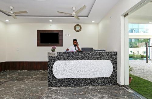 Bhubaneshwar Hotel | Collection O Hotel Royal Blue