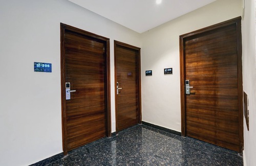 Sector 1 Hotel | Collection O Hotel Vrindavan
