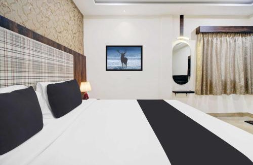 Domlur Hotel | Collection O Indiranagar