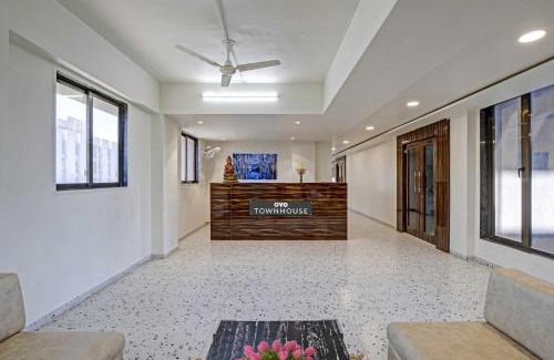 Udhna Hotel | Collection O Infini Palace