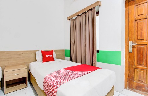Surakarta Hotel | Collection O Jalan Slamet Riyadi Near Kampung Batik Kauman Formerly Hotel Grand Kota