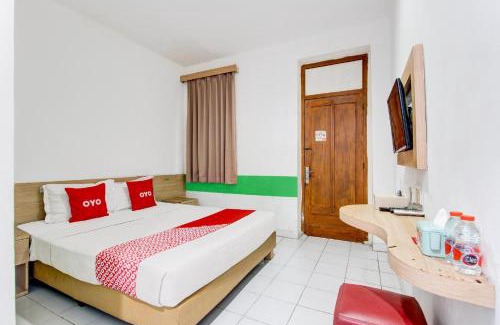 Banjarsari Hotel | Collection O Jalan Slamet Riyadi Near Kampung Batik Kauman Formerly Hotel Grand Kota