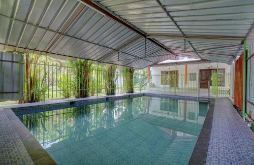 Kumbalam Hotel | Collection O Lake Resorts