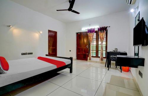 Kumbalam Hotel | Collection O Lake Resorts