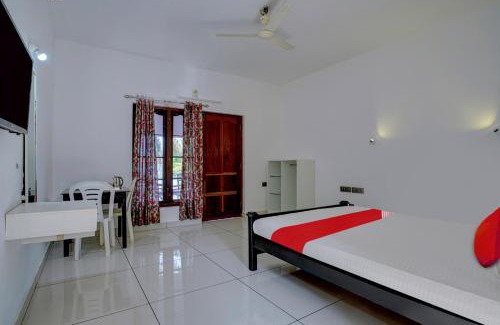 Kumbalam Hotel | Collection O Lake Resorts