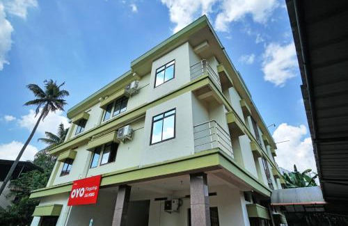 Aluva Hotel | Collection O Lala Homes
