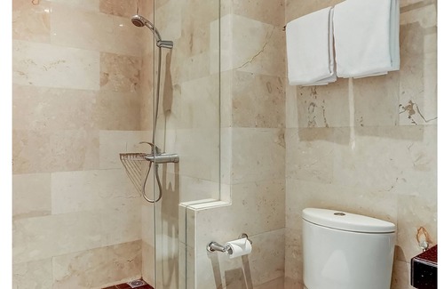 Legian City-Centre Hotel | Collection O Legian Near Pantai Kuta Formerly Premium Legian