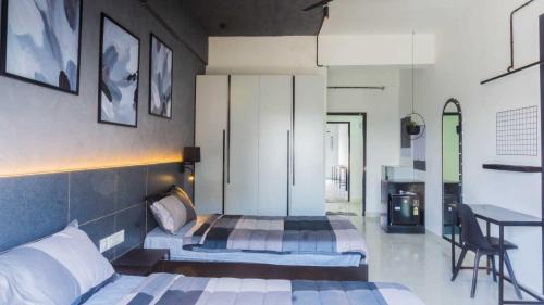 Krishnarajapura Hotel | Collection O Local Square | Whitefield