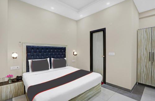 New Delhi Hotel | Collection O Metro View Ashok Vihar Near Shalimar Bagh Metro Station
