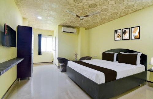 Srikakulam Hotel | Collection O Rama Lakshmana Junction Srikakulam
