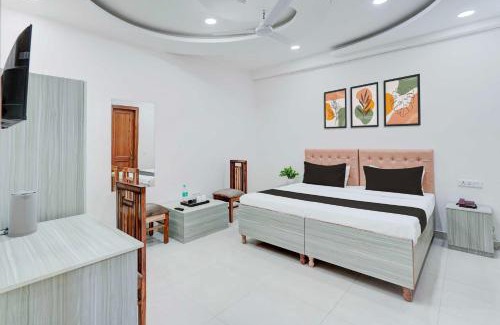 Noida Hotel | Collection O Sector 135 Noida