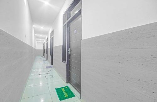 Alwar Hotel | Collection O Sector 52 Chandigarh