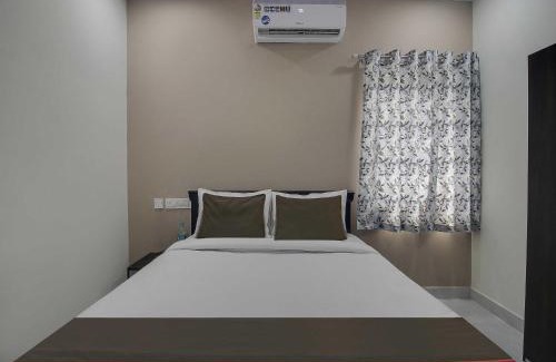 Manikonda Hotel | Collection O SIRI GRAND INN
