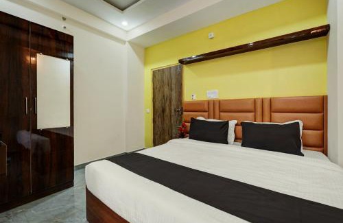 RR Nagar Hotel | Collection O UTSAV GRAND
