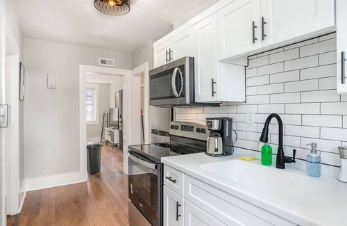Ghent Apartment | Colley Manor - Piedmont Suite