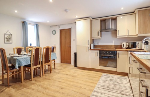Machynlleth House | COLLFRYN, pet friendly, character holiday cottage in Mallwyd