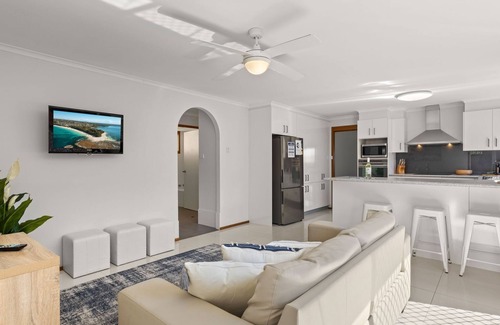 Vincentia House | Colloden Beach House by Experience Jervis Bay