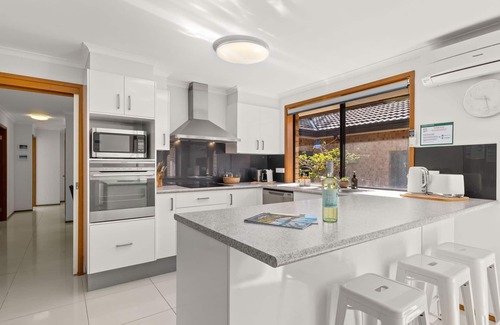 Vincentia House | Colloden Beach House by Experience Jervis Bay