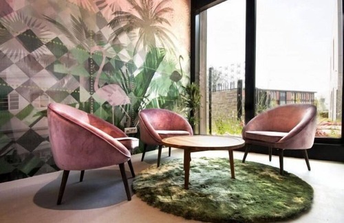Lesquin Apartment | Coloft By PurePlaces