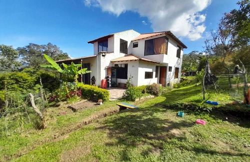 Moniquira Cabin | Colombian Cabain for your Aventure and Relaxing time