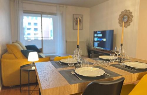Colomiers Apartment | Colomiers Shelter - City, Terrasse, Wifi, Netflix