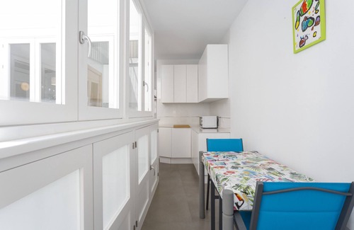 Old Town Apartment | COLON15 Family Home by Cadiz4Rentals