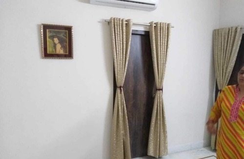 Udaipur District House | Colonels Home stay - A home away from home. Set in a scenic natural environment.