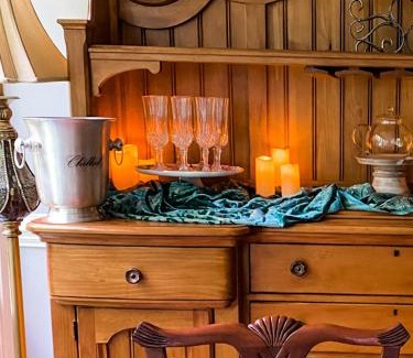 Williamsburg Bed & Breakfast | Colonial Gardens B & B