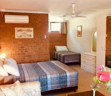 Pambula Hotel | Colonial Motor Inn Pambula