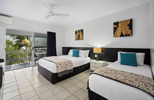 Airlie Beach Hotel | Colonial Palms Motor Inn