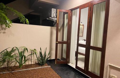 Ambalangoda Villa | Colonial Villa Oasis - 100m from Beach!
