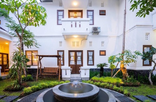 Kotabaru House | Colonian Design blended Well with Javanese Trait at Clemmie Huis Yogyakarta