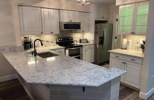 Shipyard Plantation Villa | Colonnade Club, 2 bed-2 bath-Super clean, Short walk to the Beach-by Owner!