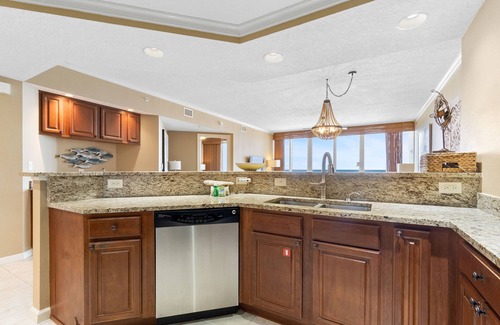 Gulf Shores Condo | Colonnades 1402 - 14th Floor Beachfront Views