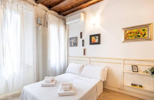 Carrobbio Apartment | Colonne's Nest - Cozy and Silent with AC