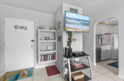 New Smyrna Beach Condo | Colony Beach Club 209