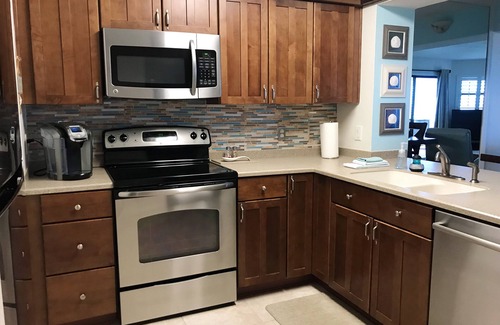 Butler Beach Condo | Colony Reef 1408, Clean,updated 3BR/2BA Ocean view Condo w/Private WiFi.
